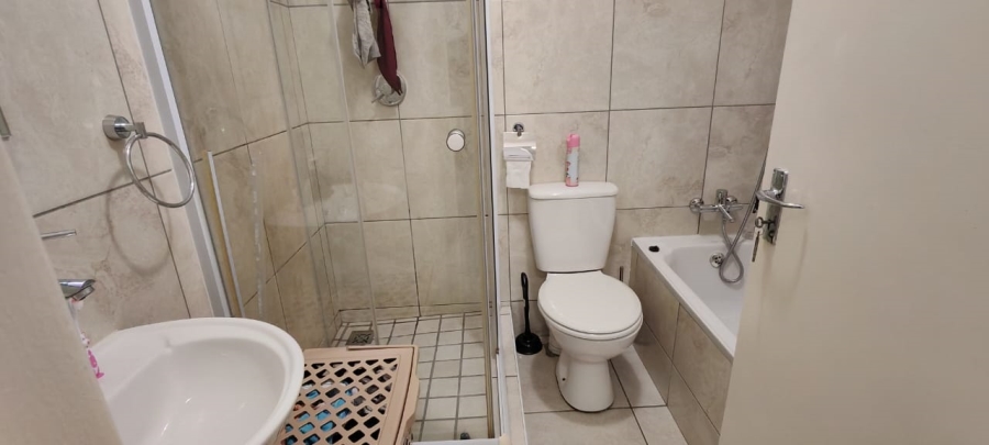 2 Bedroom Property for Sale in Stratford Green Western Cape